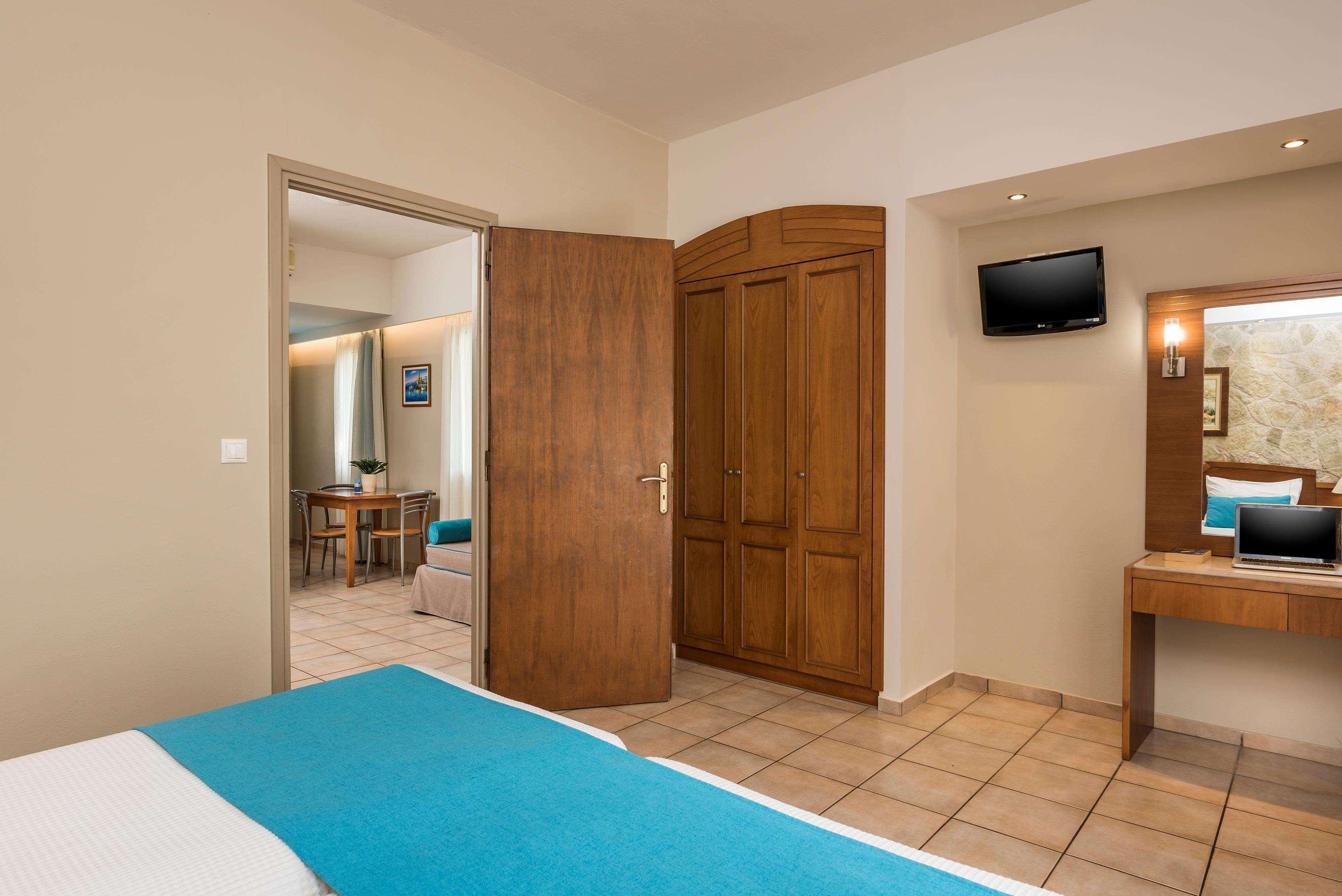 Elotis Suites (Adults Only) Agia Marina  Exterior photo